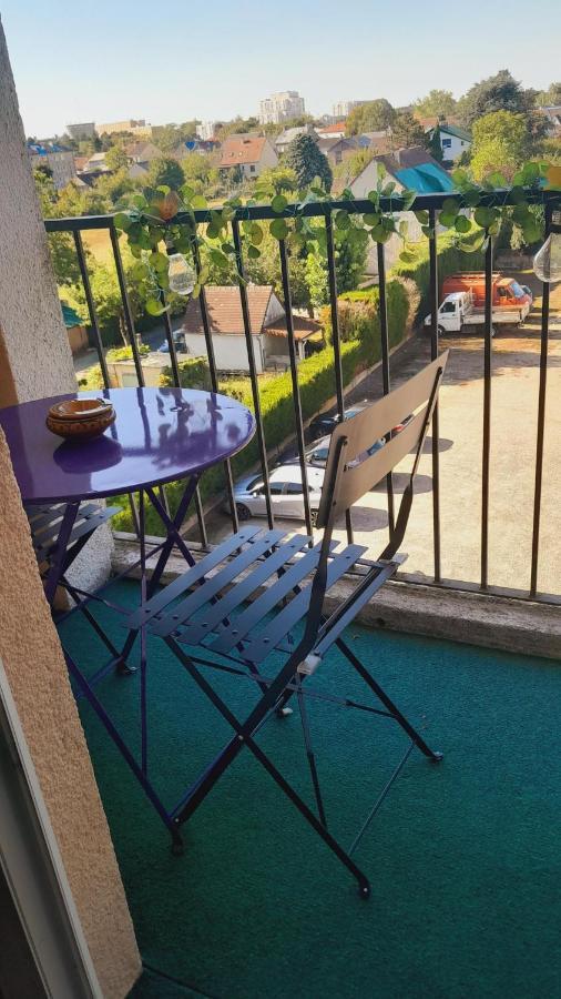 Chateauroux : Bel Appartement Avec Balcon Esterno foto